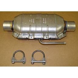Omix Catalytic Converter Kit with Hardware - 17601-04