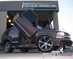 Chevrolet S10 VDI Vertical Lambo Door Hinge Kit - Direct Bolt On - VDCCHEVYS109404
