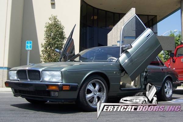 Jaguar XJ12 VDI Vertical Lambo Door Hinge Kit - Direct Bolt On - VDCJAGXJ8092
