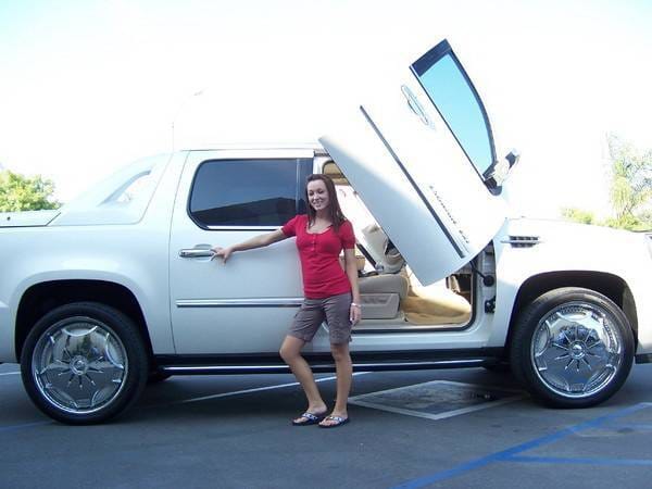 Cadillac Escalade Vertical Doors Inc Vertical Lambo Door Kit - VDCCADEXT07