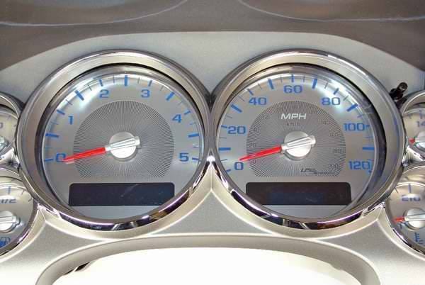 US Speedo Stainless Steel Gauge Face with Satin Red Back and Blue Numbers - SS GM 23B