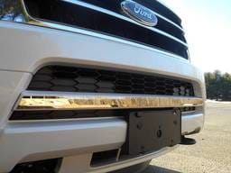 FORD EXPEDITION 4dr QAA Stainless 1pcs Grille Accent SG55383