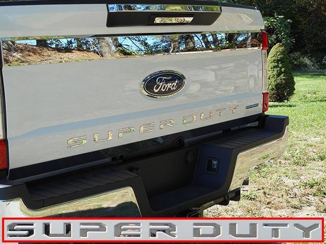 F-250/F-350 SUPER DUTY 2dr QAA  10pcs Graphic/Logo/emblem SGR57320