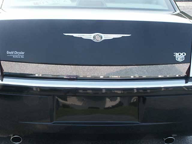 CHRYSLER 300 4dr QAA Stainless 1pcs Rear Deck Accent RD45760 thumbnail 4