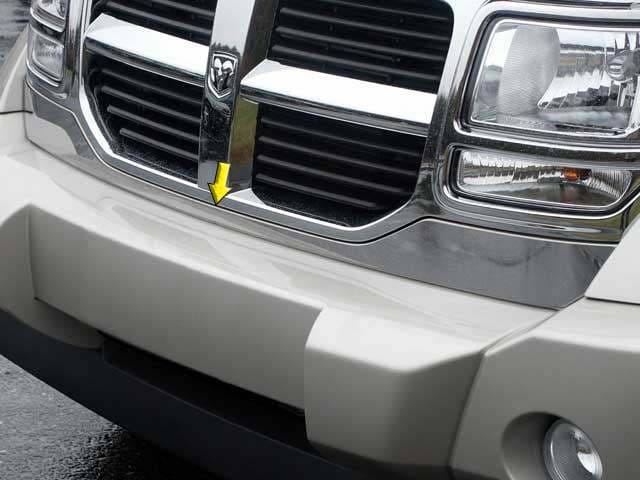 DODGE NITRO 4dr QAA Stainless 1pcs Grille Accent SG47940