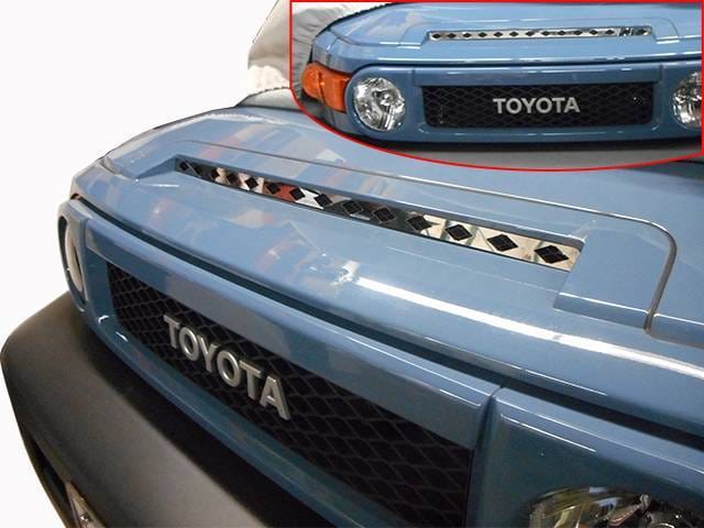TOYOTA FJ CRUISER 4dr QAA Stainless 1pcs Grille Accent SG27142