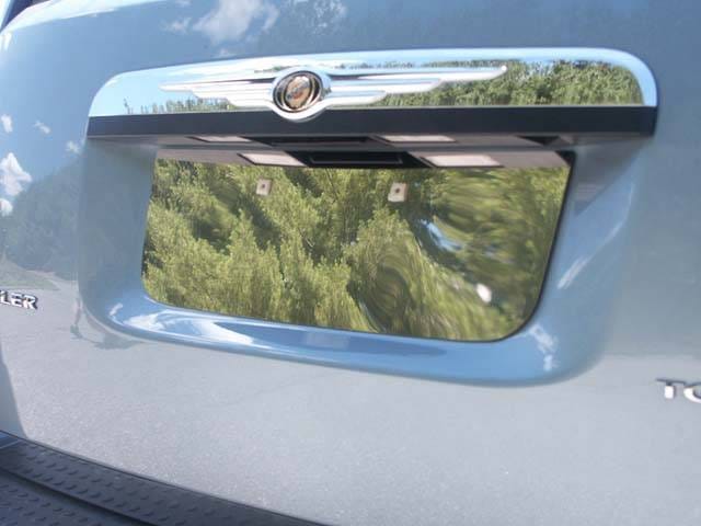 DODGE GRAND CARAVAN 4dr QAA Stainless 1pcs License Plate Bezel LP48895 thumbnail 3