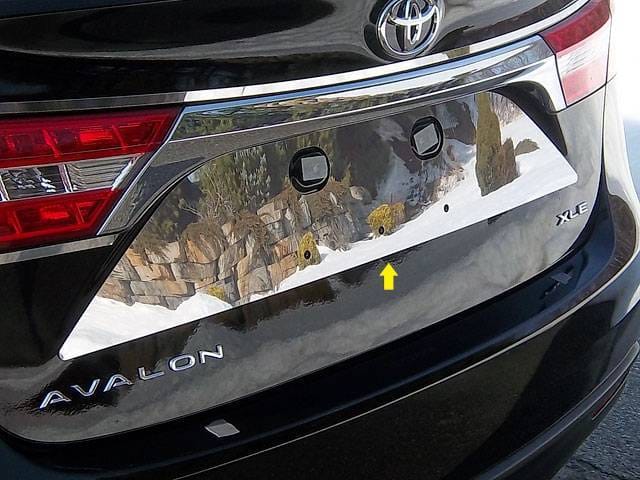 TOYOTA AVALON 4dr QAA Stainless 1pcs License Plate Bezel LP13165