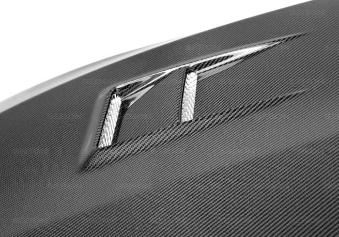 BMW 1 Series 2dr DV-Style Seibon Carbon Fiber Body Kit- Hood HD11BMWF20-DV