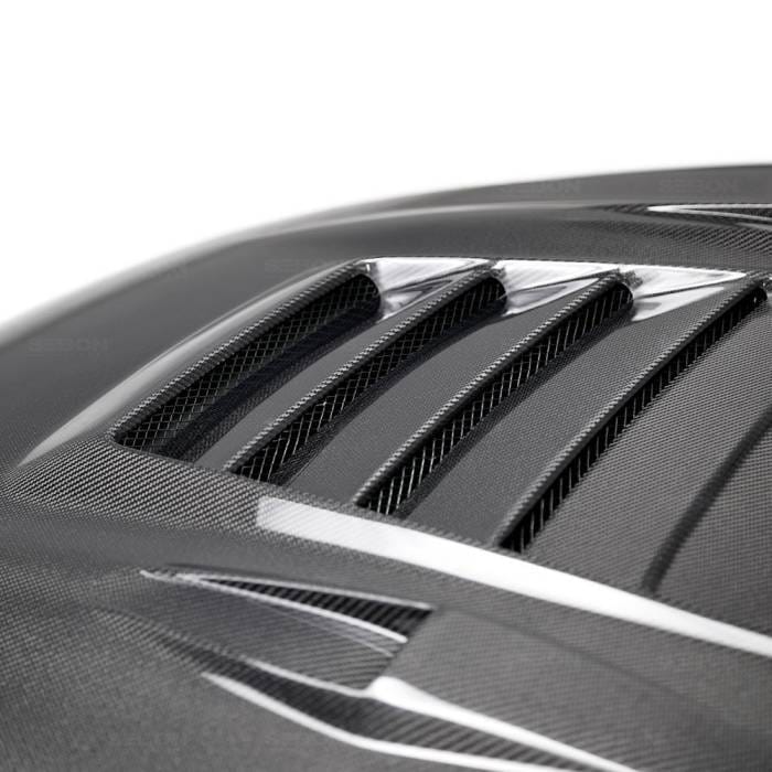 Nissan GTR DS-Style Seibon Carbon Fiber Body Kit- Hood HD0910NSGTR-DS thumbnail 4