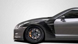 Nissan GT-R Carbon Creations OEM Fenders - 2 Piece - 109064
