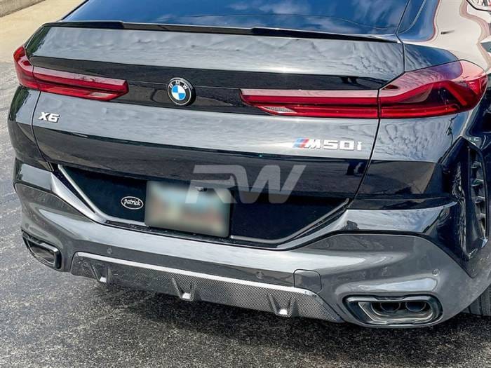 BMW G06 X6 Carbon Fiber Diffuser bmwg06002