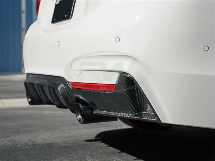 BMW F32 F33 F36 Perf. Style CF Diffuser: Quad Outlet bmwf32010-2