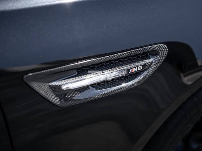 BMW F10 M5 Carbon Fiber Fender Grilles bmwf10031 thumbnail 2