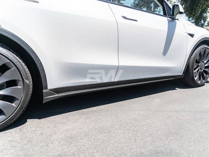 Tesla Model Y DTM CF Side Skirt Extensions tesla033