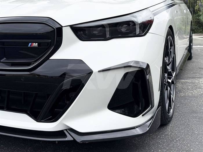 BMW G60 5-Series Carbon Fiber Front Side Vent Trims bmwg6011 thumbnail 2